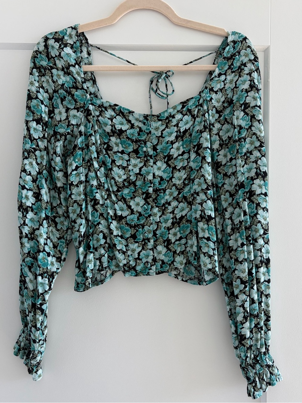 & Other Stories Floral Tie-Back Long Sleeve Crop Top